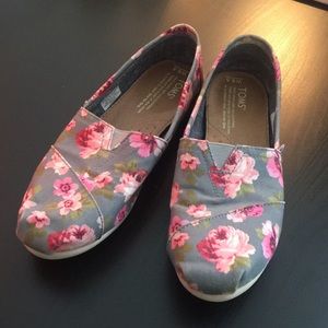 Toms shoes